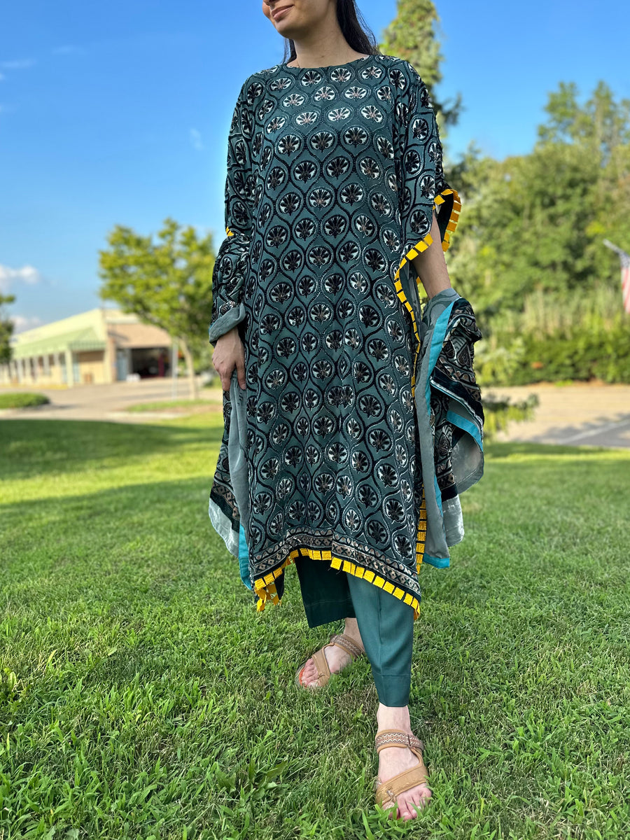 Gul Ahmed Stitched Velvet 3 Piece BVL12011A Salai Gul Ahmed Misc