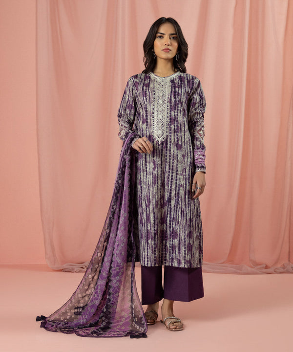 Sapphire Stitched Lawn 3 Piece 3PE-DY23V2-8R - Salai - Sapphire 