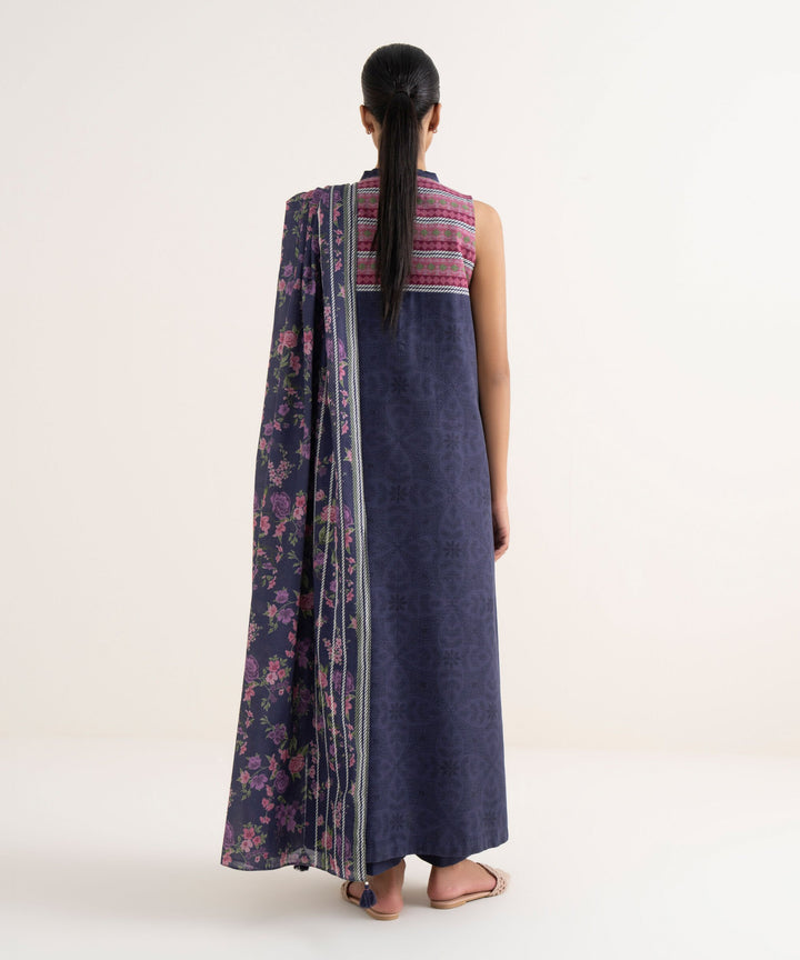 Sapphire Stitched 3 Piece LIGHT KHADDAR DD25V7-26 - Salai - Sapphire RTW Winter 2025 