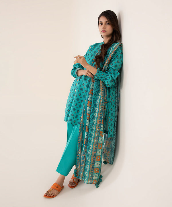 Sapphire Stitched Lawn 3 Piece U3P-DY23V4-34R - Salai - Salai 